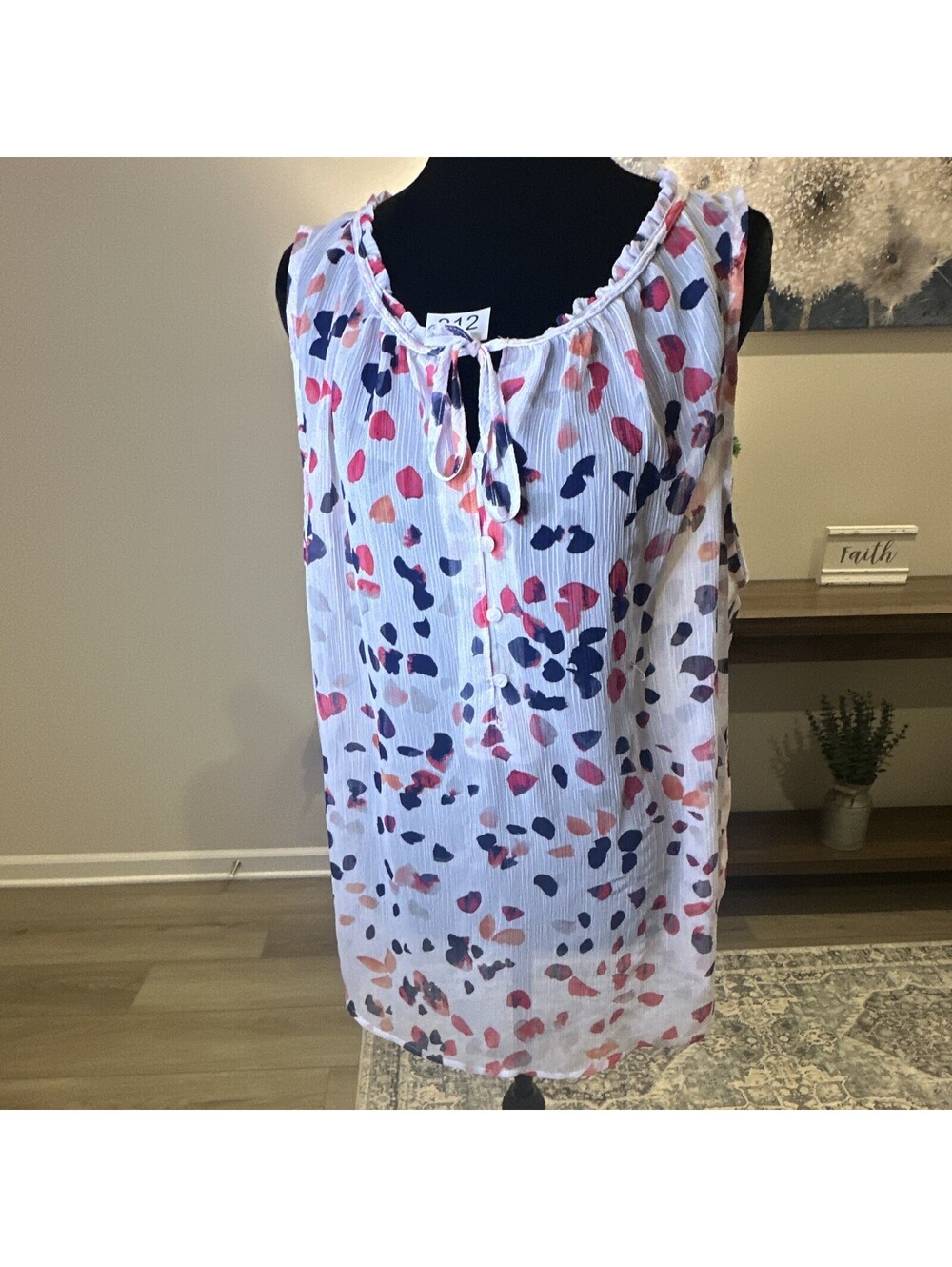 Liz Claiborne Women’s Sleeveless Blouse Size XL